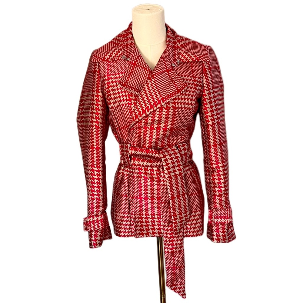 WHITE HOUSE BLACK MARKET pink houndstooth short trench coat